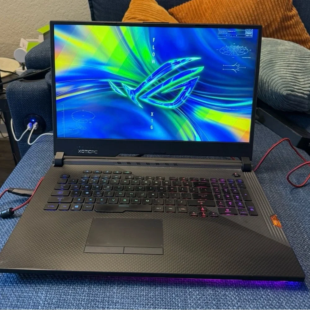 💻 ASUS ROG Scar III – RTX 2070 / i7 / 32GB RAM / 240Hz